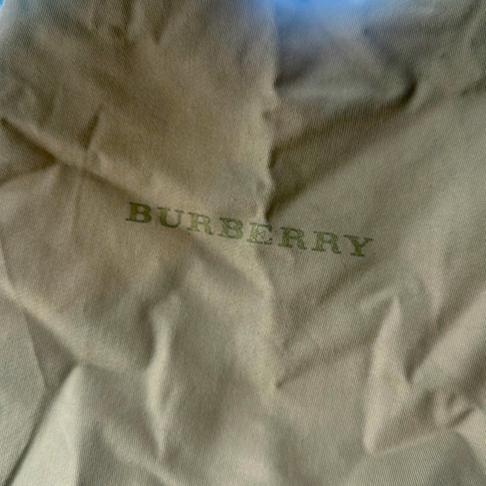 Burberry dust bag medium